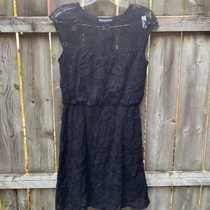 Paper Doll lace dress sz. S